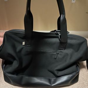 Beis Travel Weekender